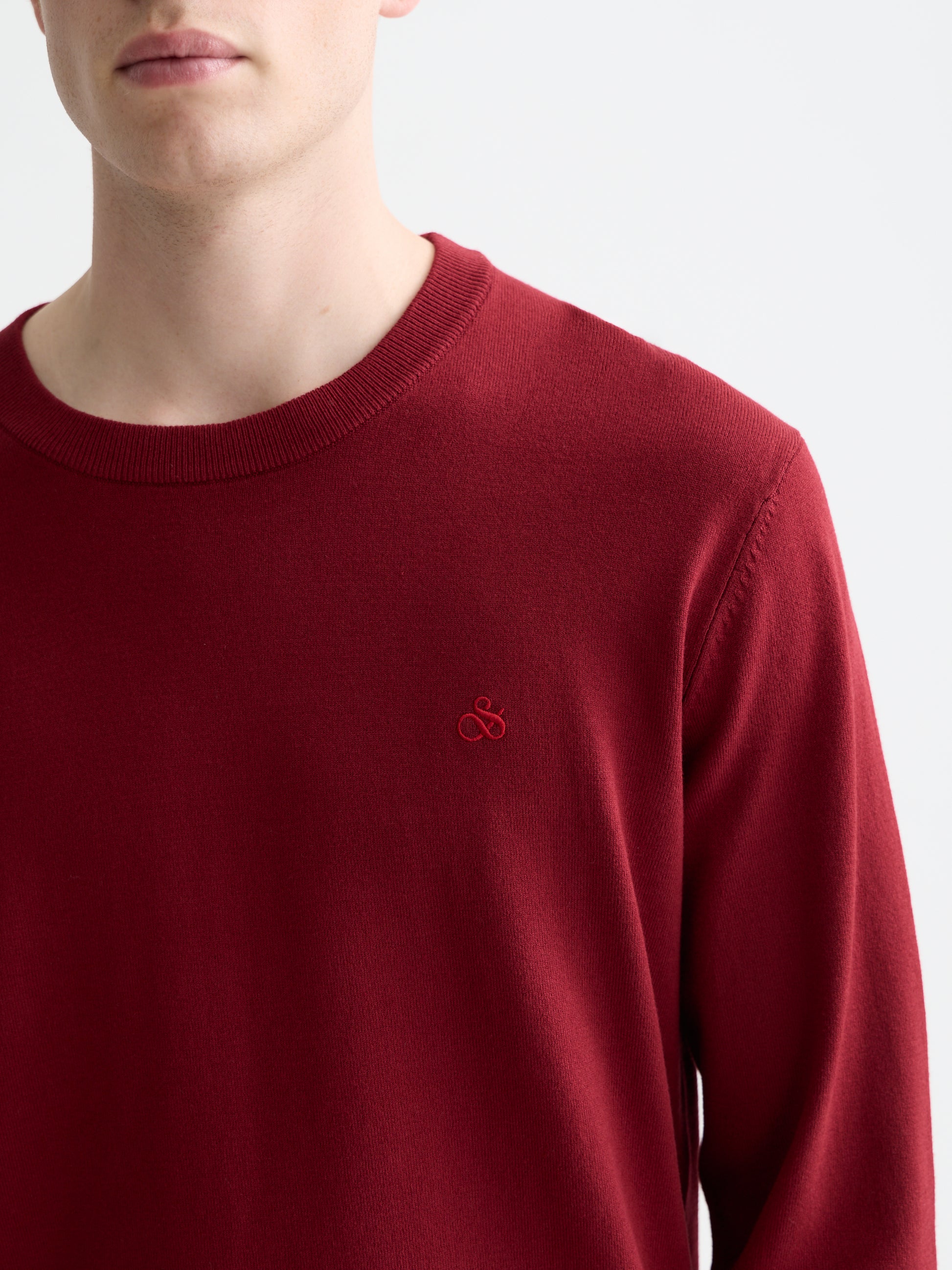 Dark Red SEASONAL CORE ECOVERO PULLOVER סוודר SCOTCH & SODA