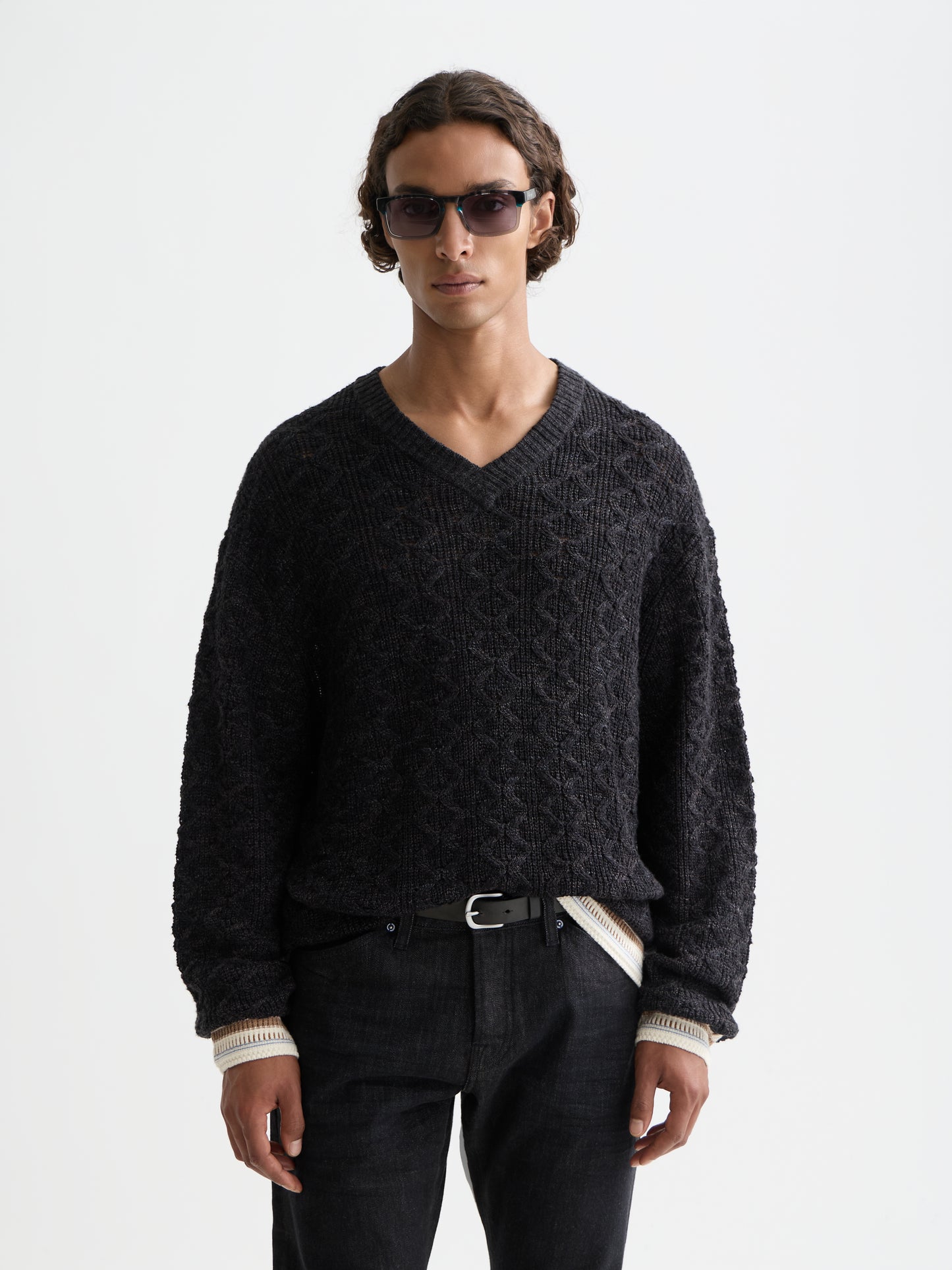 Black סוודר פולאובר לגברים V-Neck Cable SCOTCH & SODA