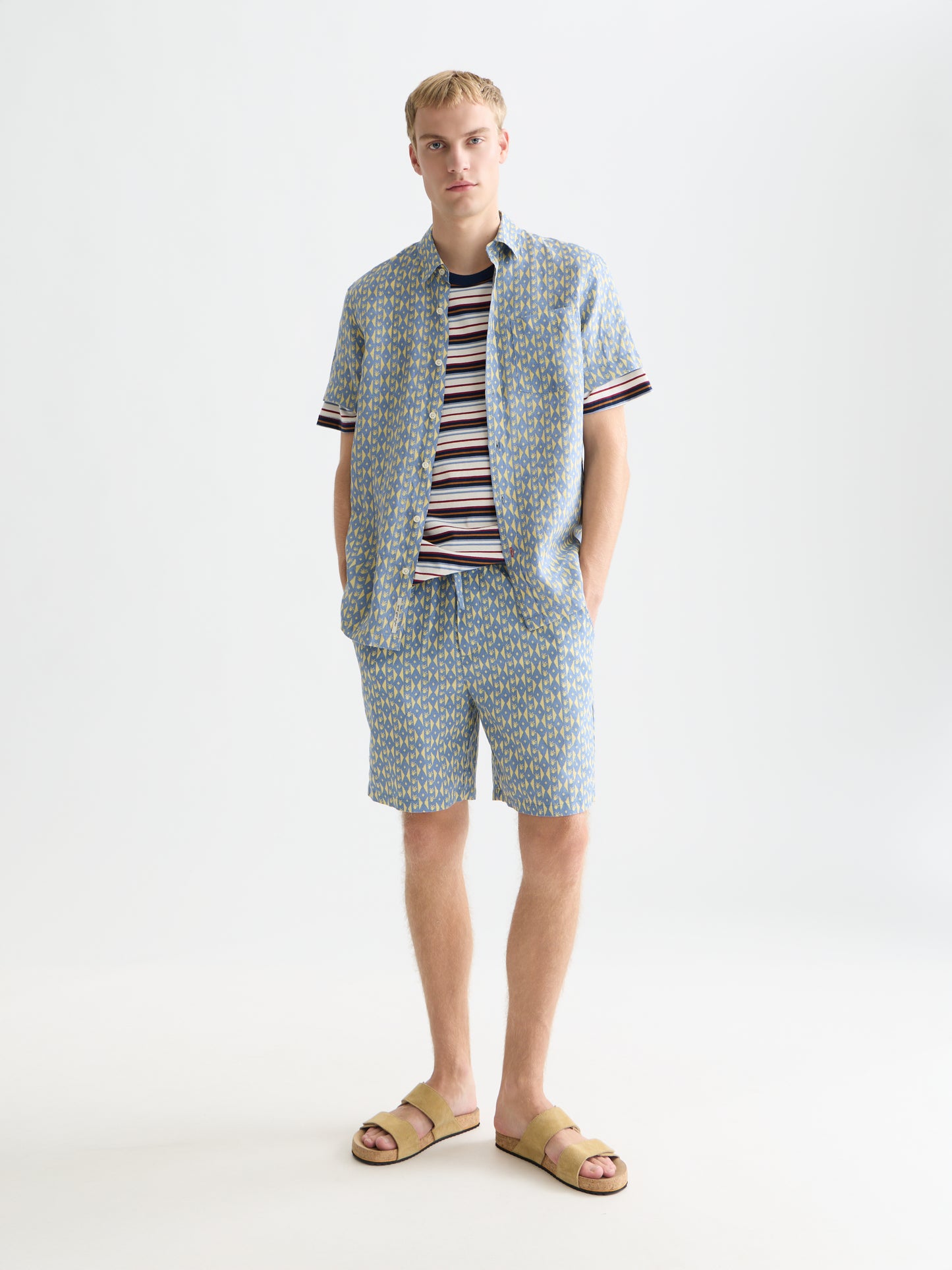 White Smoke מכנסיים קצרים לגברים Fave Printed Linen SCOTCH & SODA