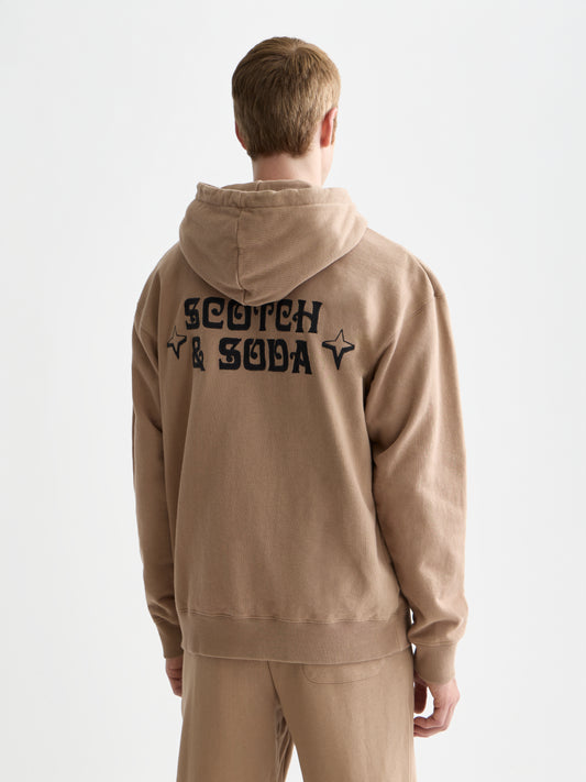 Dim Gray FRONT AND BACK ARTWORK RELAXED-FIT ARTWORK קפוצ'ון SCOTCH & SODA