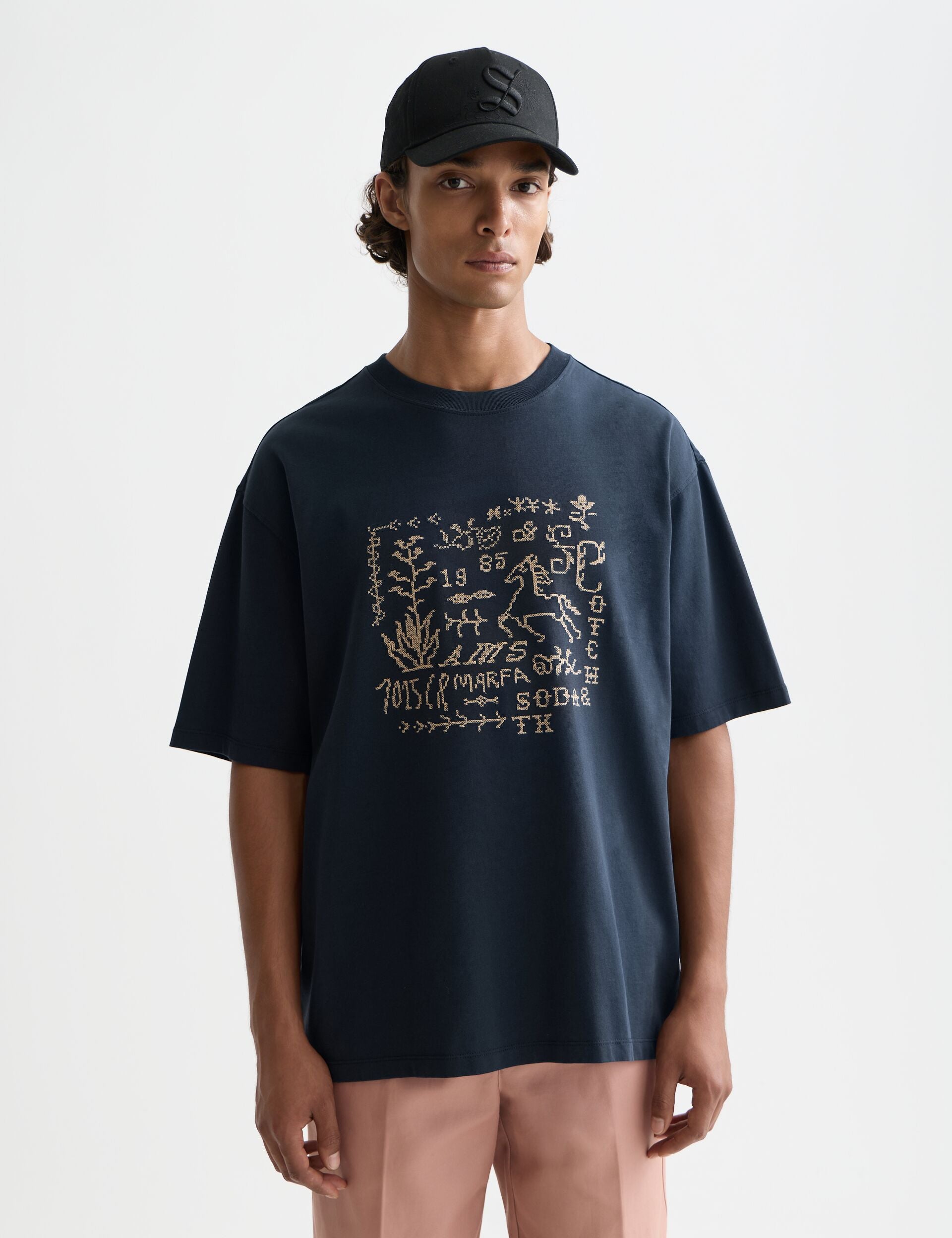 Lavender CROSS-STITCHED FRONT ARTWORK LOOSE-FIT T-SHIRT טי שירט קצרה SCOTCH & SODA