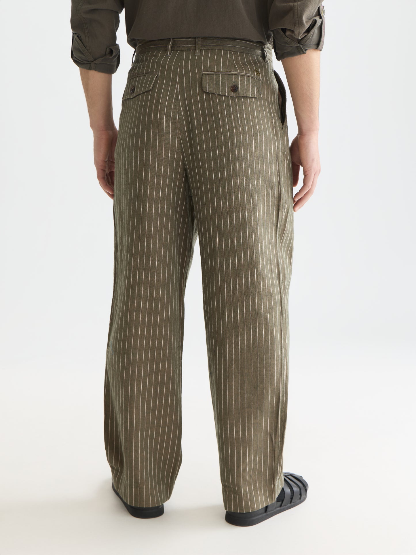 Dark Olive Green מכנסיים ארוכים לגברים Pleated Chino SCOTCH & SODA