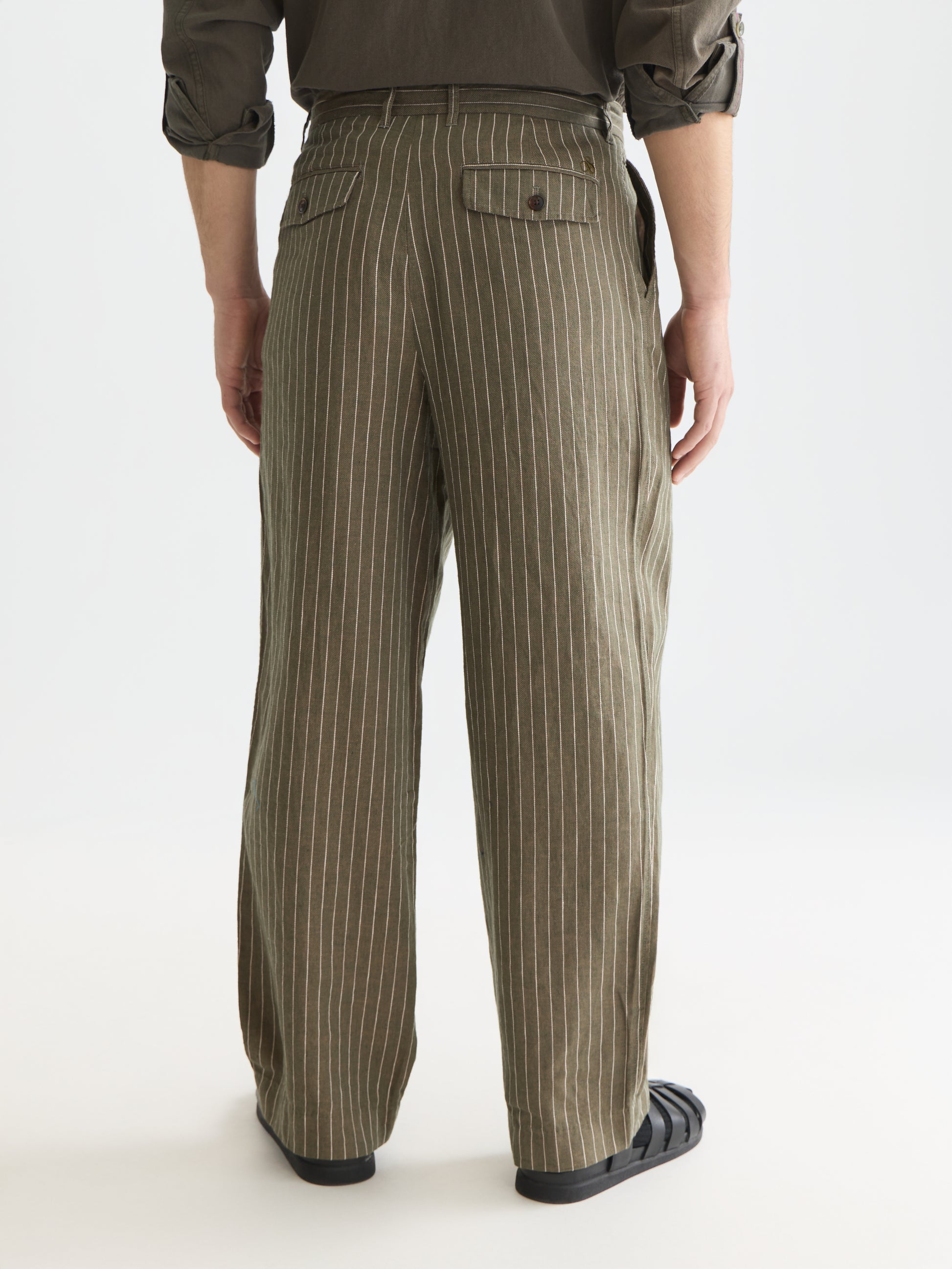 Dark Olive Green מכנסיים ארוכים לגברים Pleated Chino SCOTCH & SODA