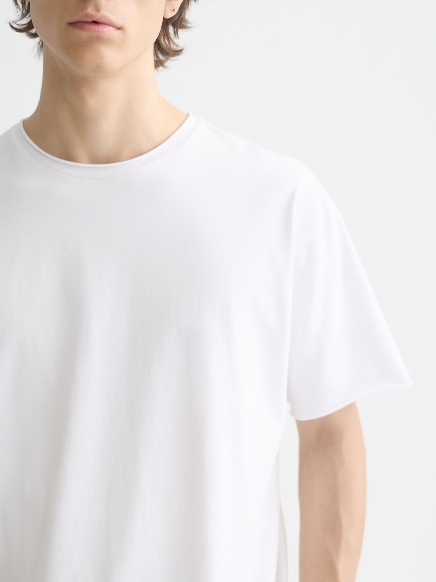 White Smoke CORE RAW-EDGED RELAXED-FIT GARMENT-DYED T-SHIRT טי שירט קצרה SCOTCH & SODA