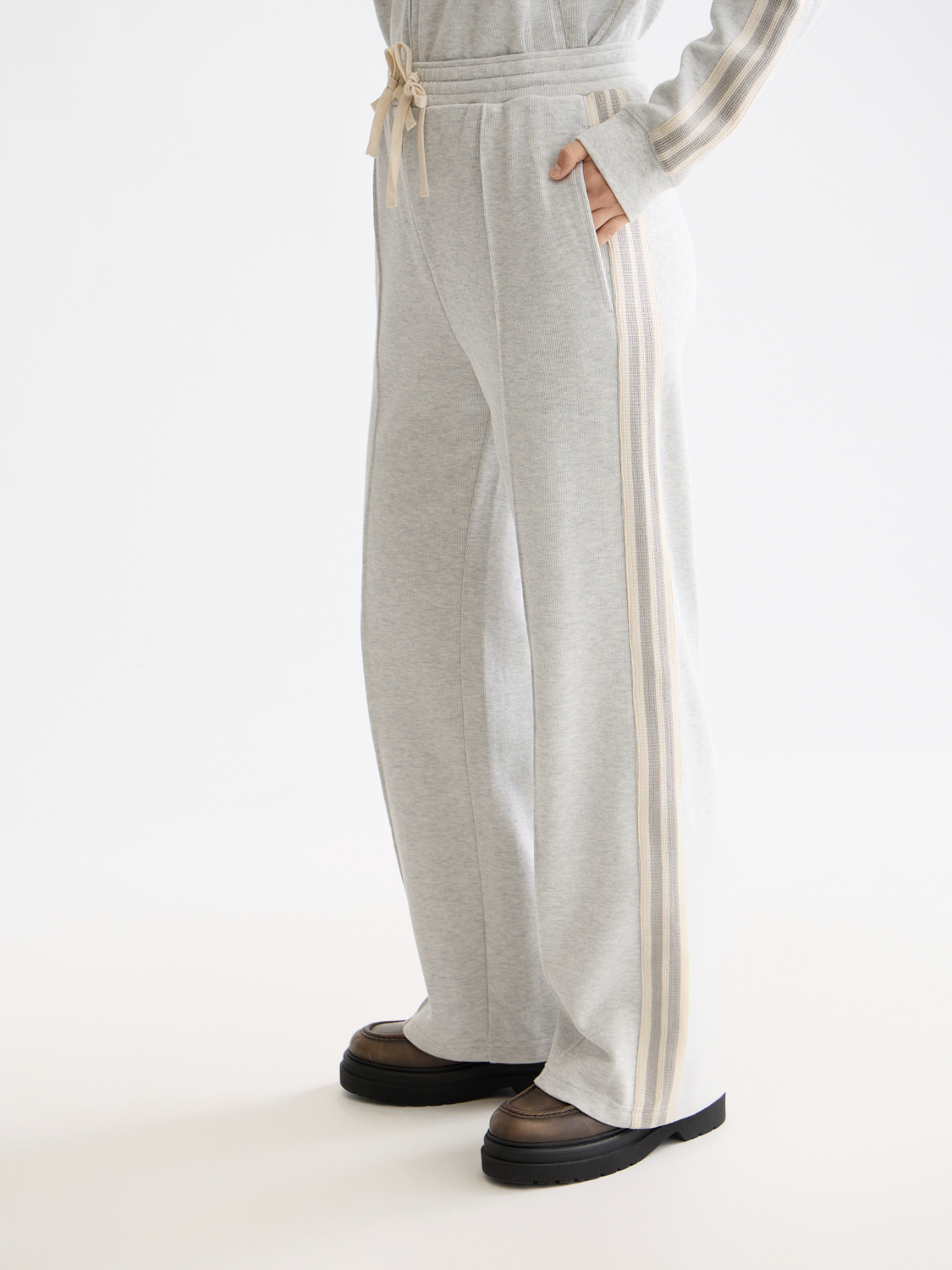 Beige מכנסי טרנינג בגזרה ישרה לנשים SCOTCH & SODA