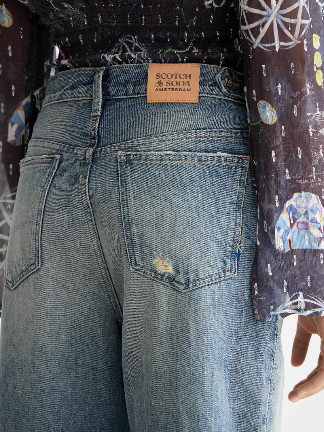 Dark Slate Gray ג'ינס ארוך לנשים The Deep - Loose Fit - Against The Rain SCOTCH & SODA