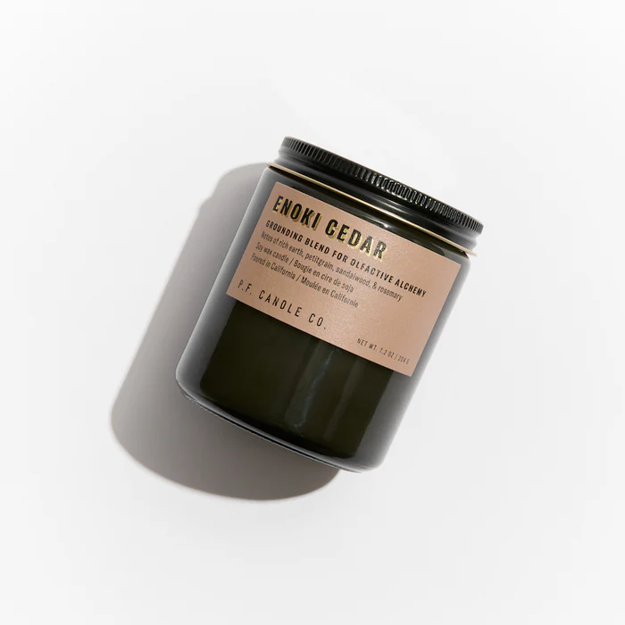 White Smoke נר שעוות סויה קטן | NO. 2 ENOKI CEDAR P.F.CANDLE