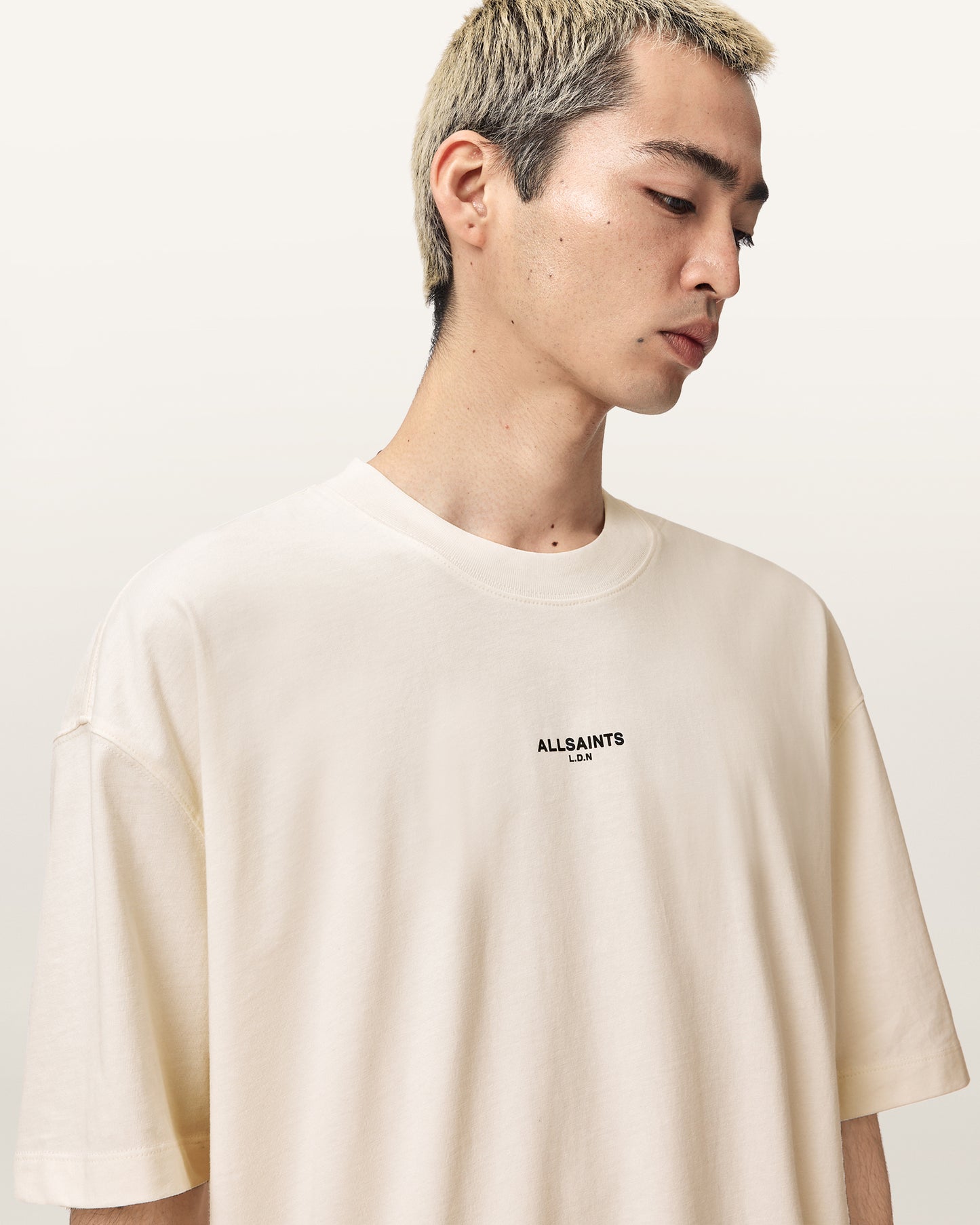 טי שירט קצרה לגברים Mikro