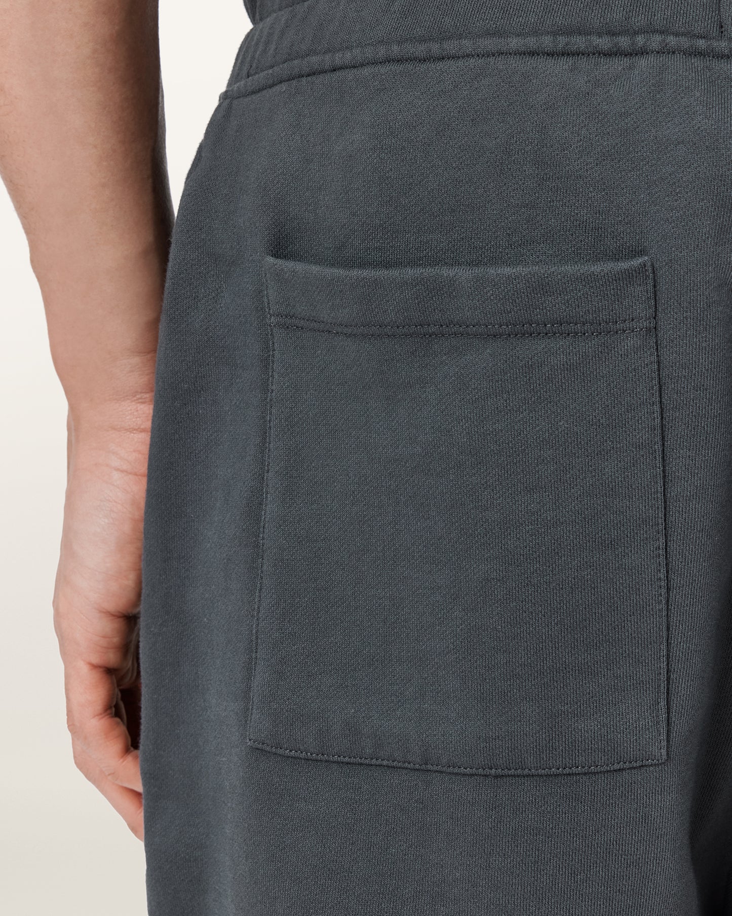 Dark Slate Gray מכנסיים קצרים לגברים Emblem Sweatshort ALLSAINTS
