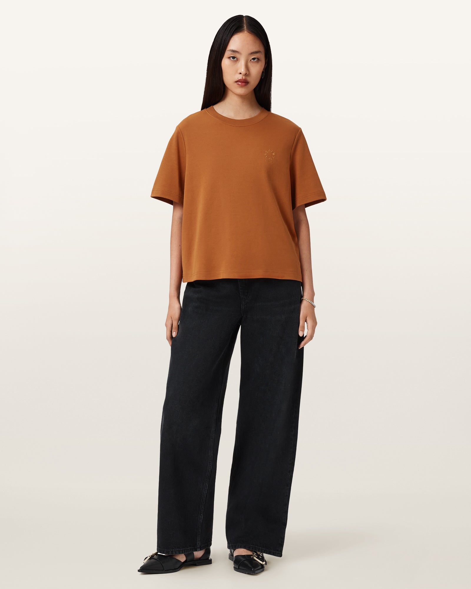 Beige טי שירט קצרה לנשים Lisa Haven ALLSAINTS