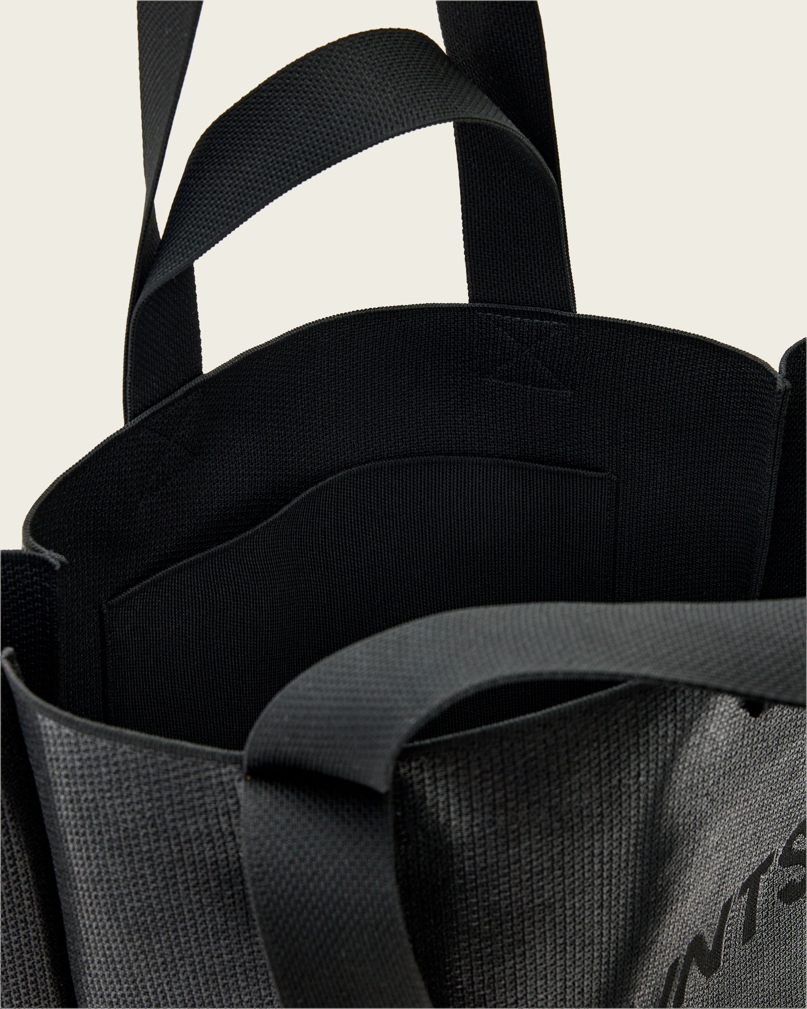 Black IZZY SHEEN E/W TOTE תיק צד ALLSAINTS