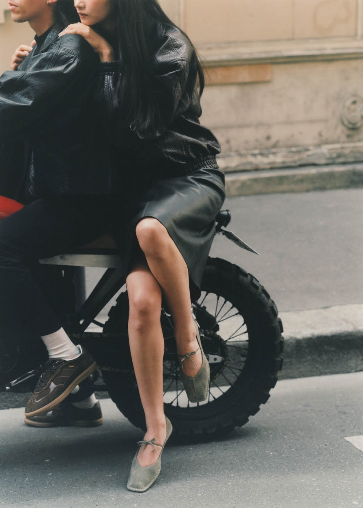 Dark Slate Gray נעלי בובה זמש לנשים Sway ALOHAS