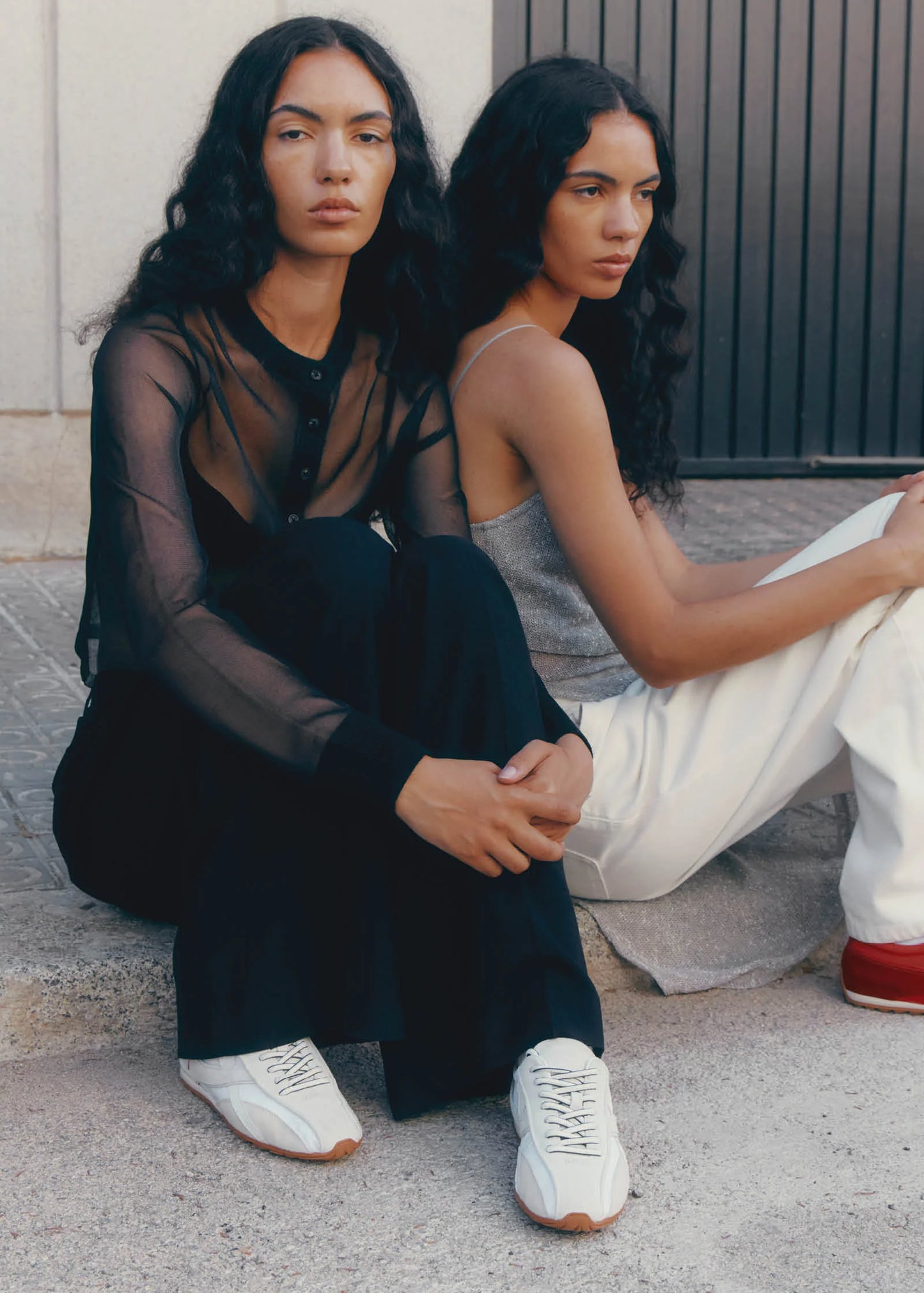 Black סניקרס לנשים Nylon ALOHAS