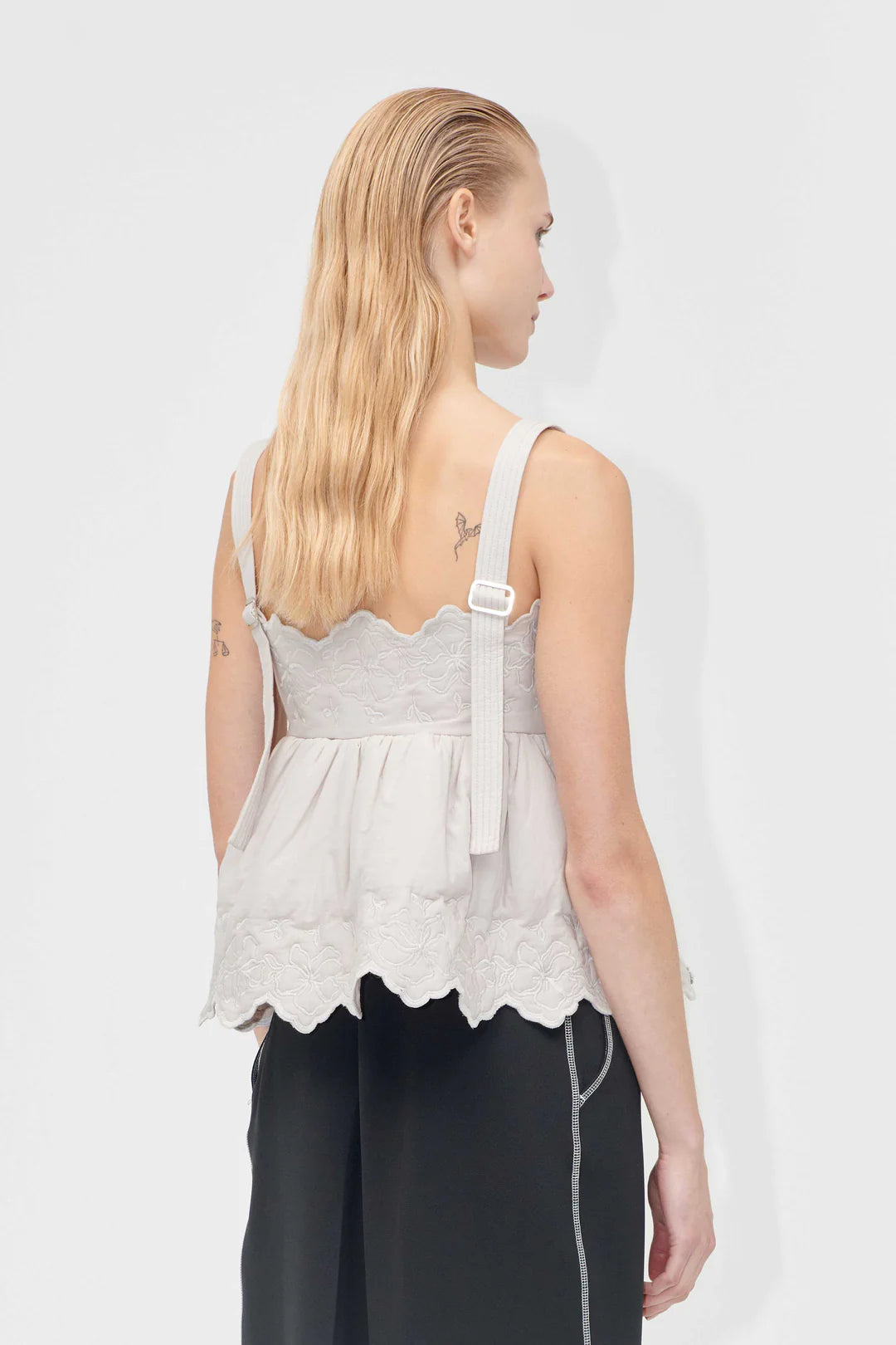 Light Gray גופיית פפלום לנשים Buckle STINE GOYA