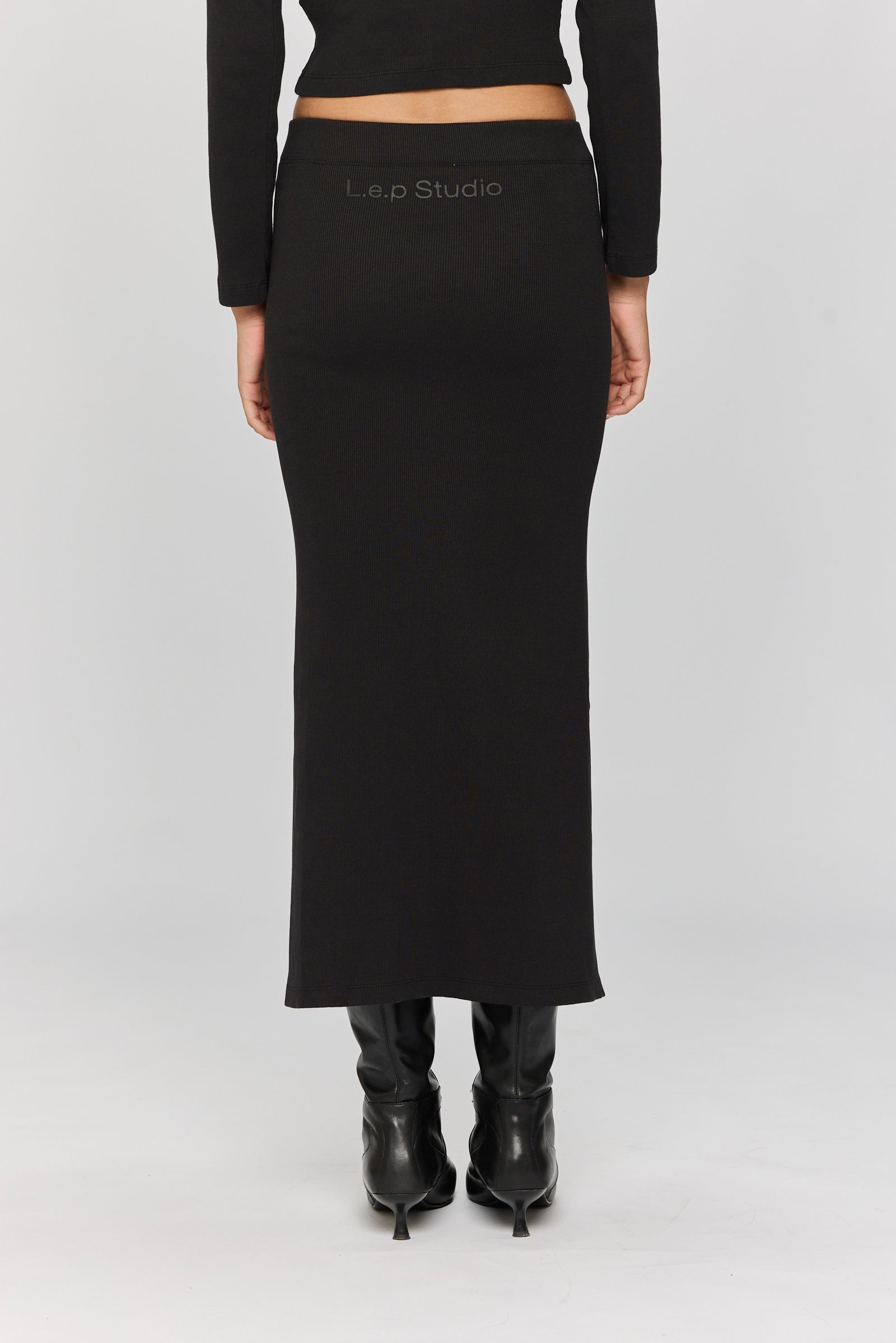 Black חצאית מקסי לנשים Spray LAZY EYE PPL