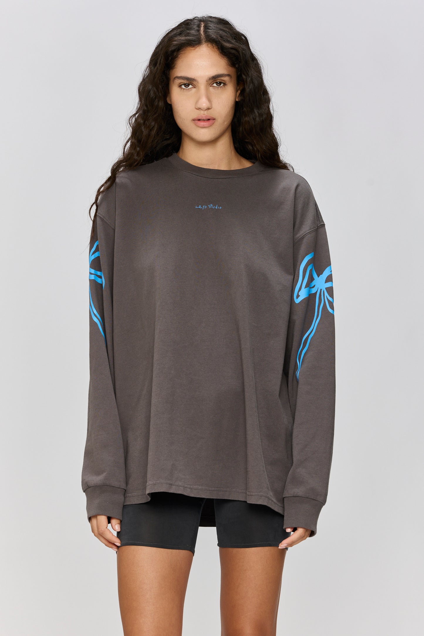 Light Gray טי שירט ארוכה לנשים / גברים Everything Nice LAZY EYE PPL