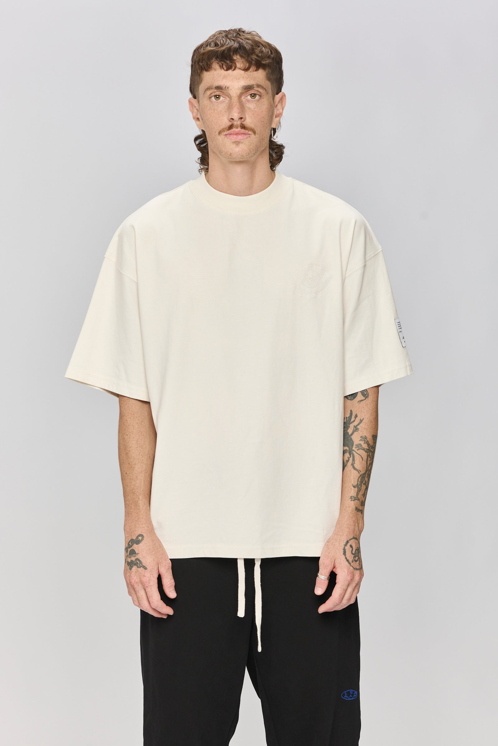 Light Gray טי שירט קצרה לנשים / גברים Spiral LAZY EYE PPL