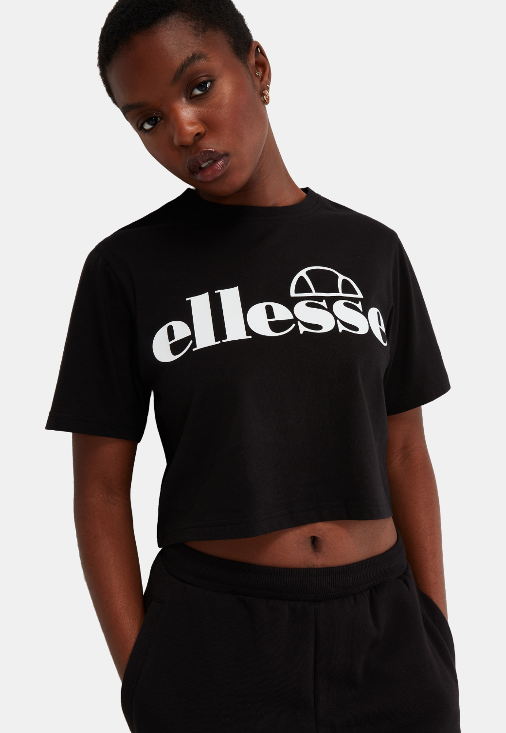 Black טי שירט קרופ קצרה לנשים Silo ELLESSE‎