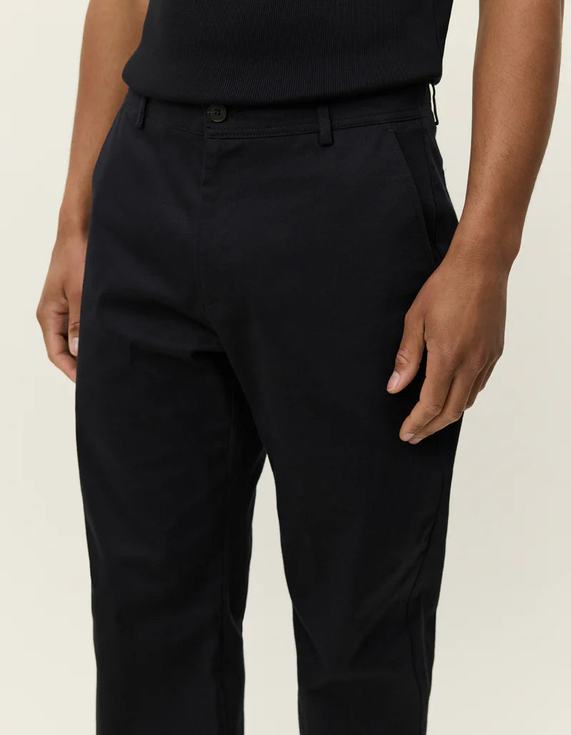 Black מכנסיים ארוכים לגברים Como Chinos LES DEUX