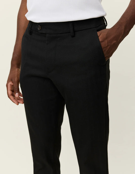 Black מכנסיים ארוכים לגברים Como Herringbone LES DEUX