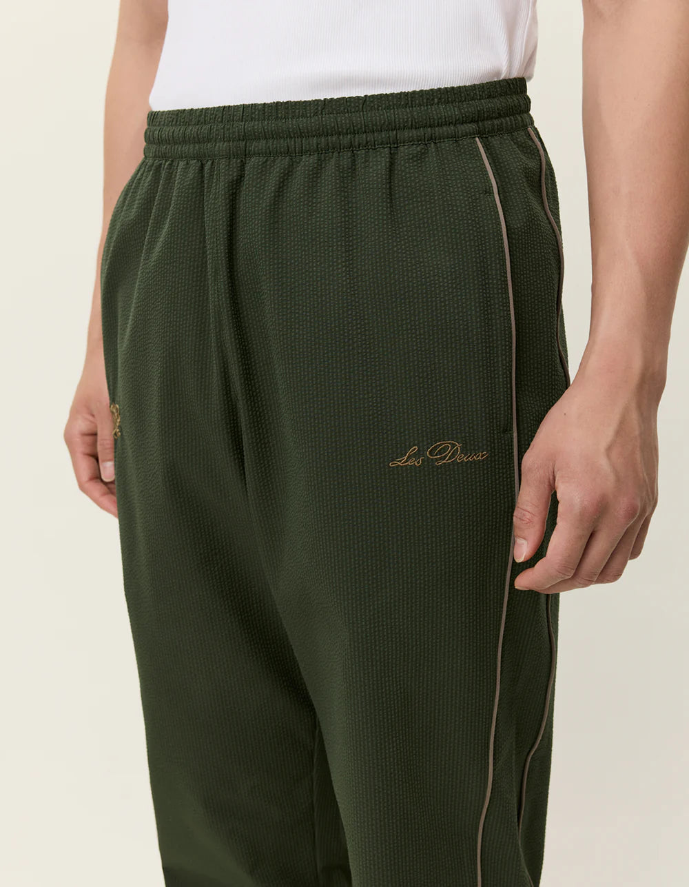 Black מכנסיים ארוכים לגברים Hudson Seersucker LES DEUX