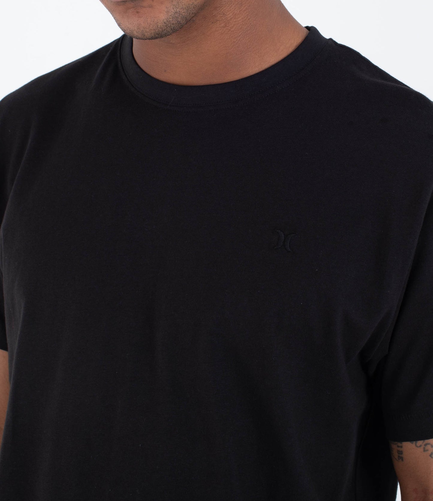 Black טי שירט קצרה לגברים Low Tide HURLEY