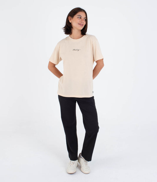 Lavender טי שירט קצרה לנשים Script HURLEY