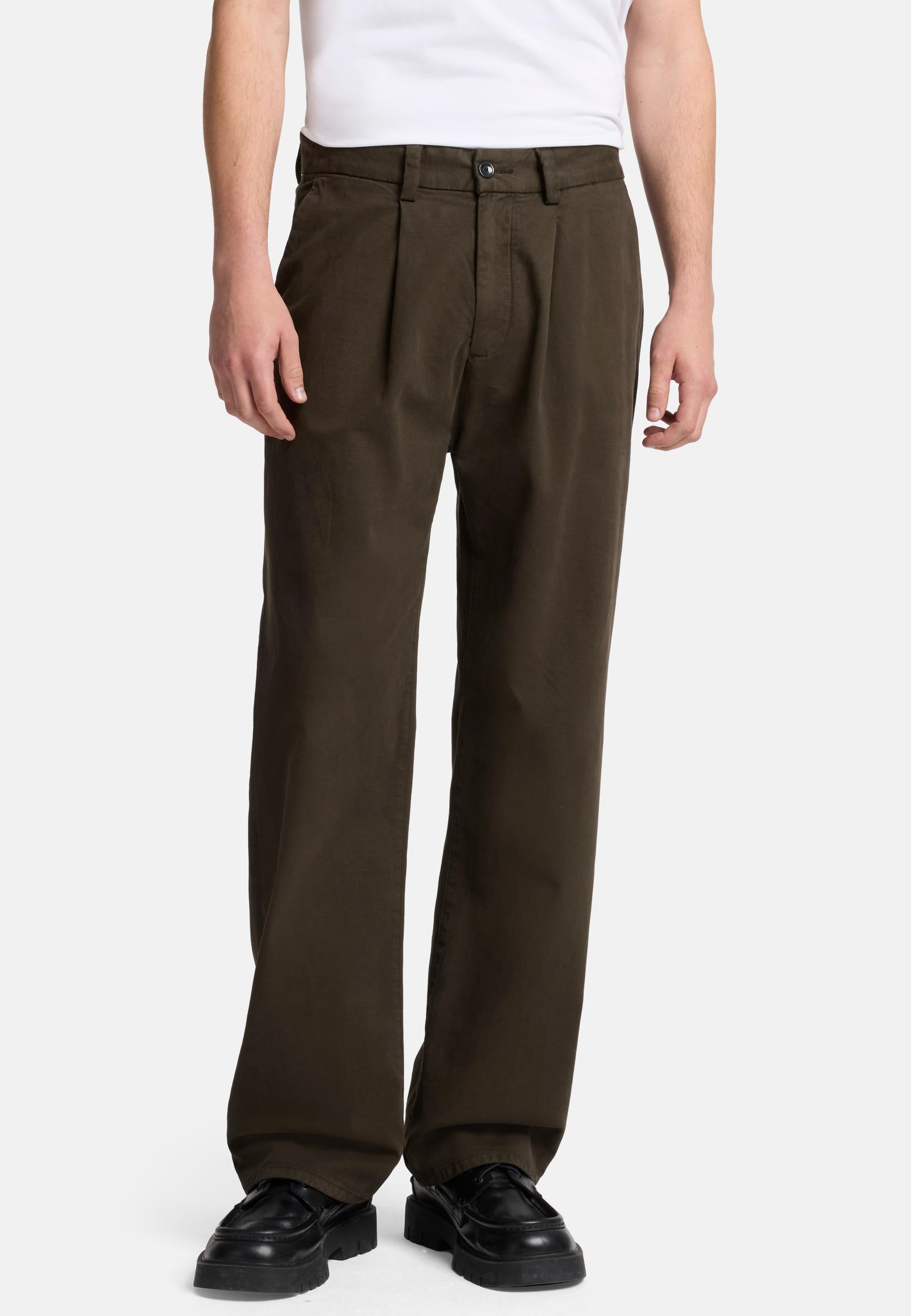 White Smoke מכנסיים ארוכים לגברים Pleated SEVEN FOR ALL MANKIND