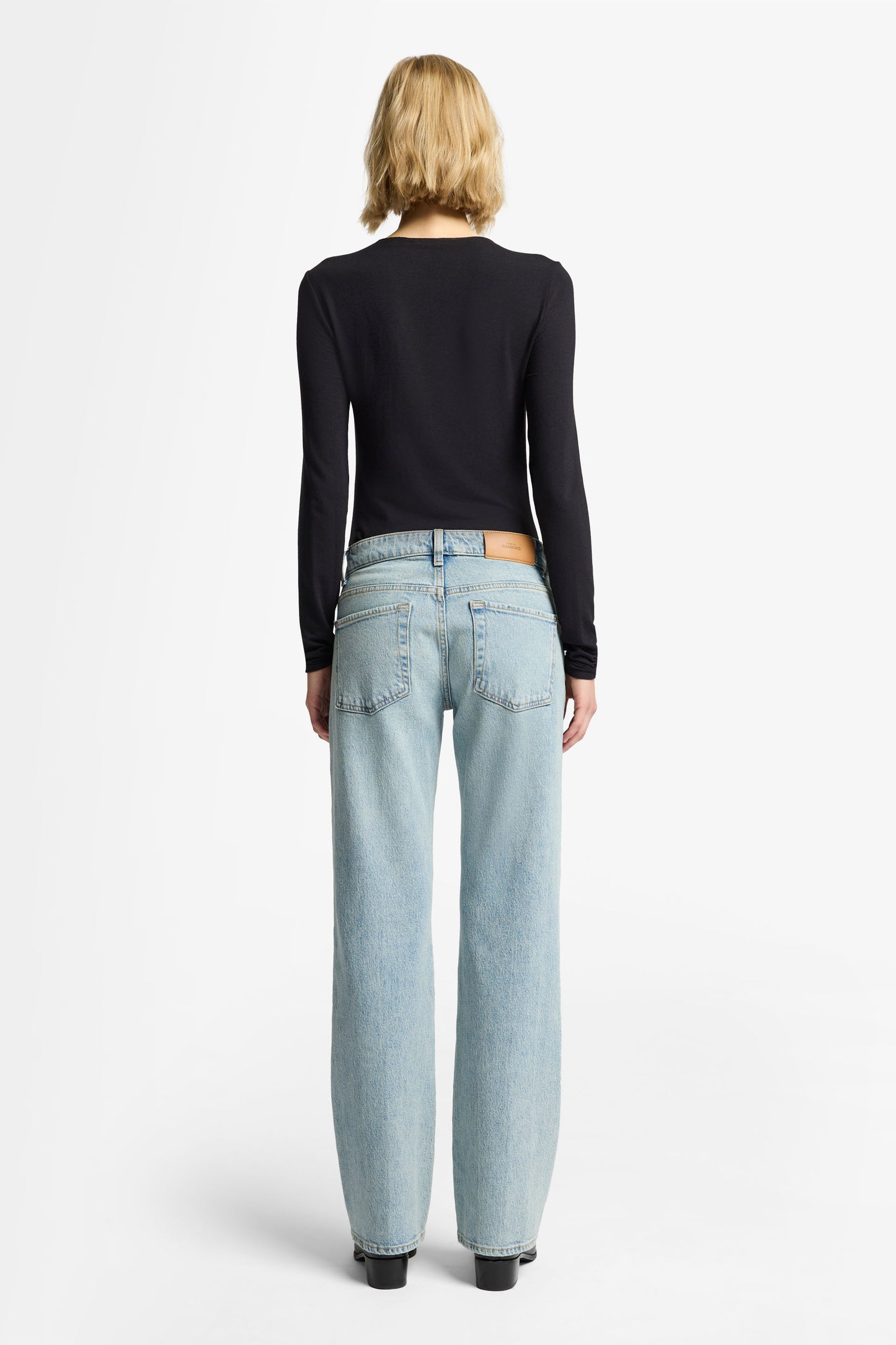 White Smoke ג'ינס ארוך לנשים Calie – Straight Leg SEVEN FOR ALL MANKIND