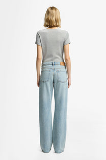 White Smoke ג׳ינס ארוך לנשים Tess Trouser – Wide Fit SEVEN FOR ALL MANKIND