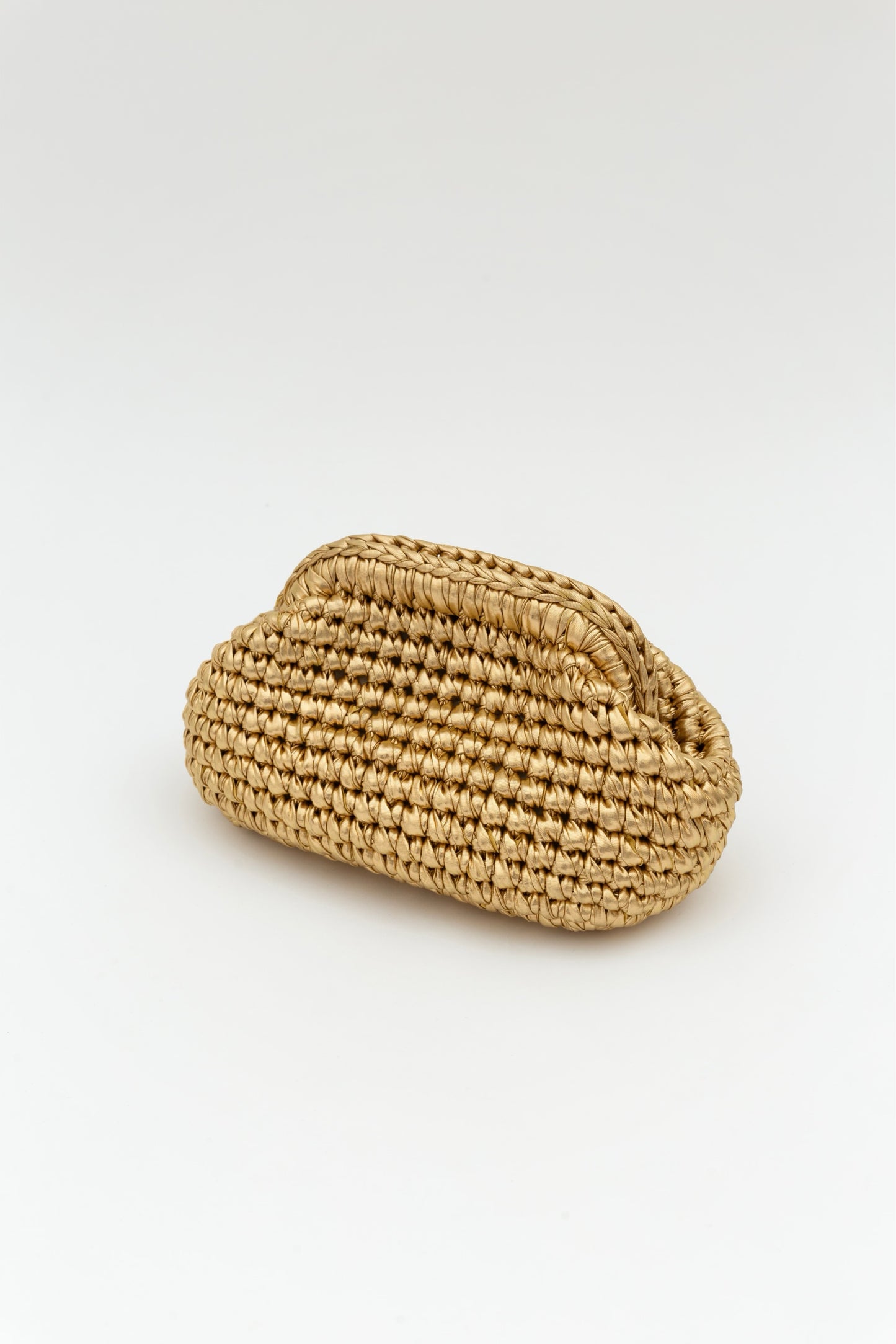 Beige קלאץ' סרוג מטאלי Amber NOAM HAZAN