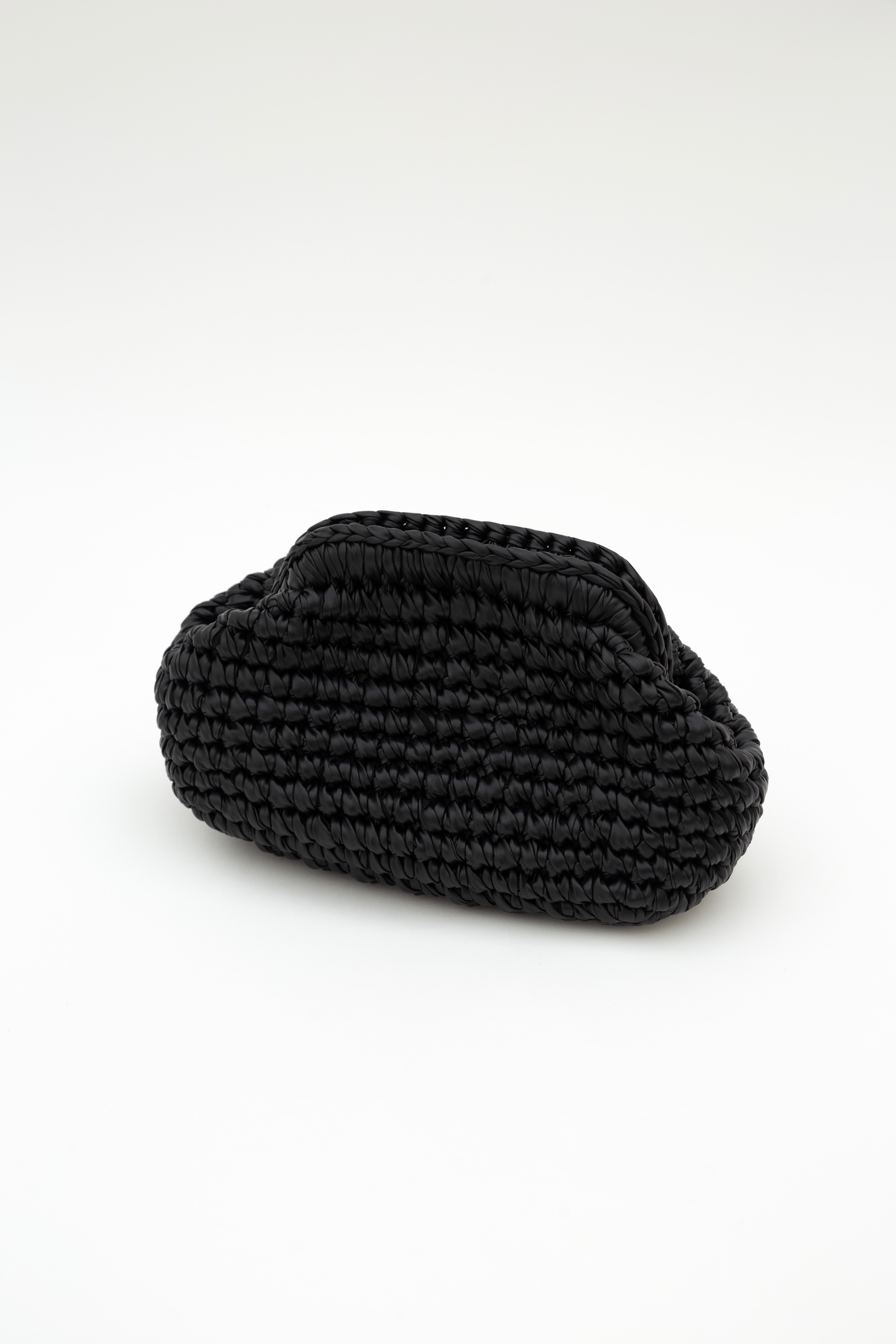 Black קלאץ' סרוג Cherry NOAM HAZAN