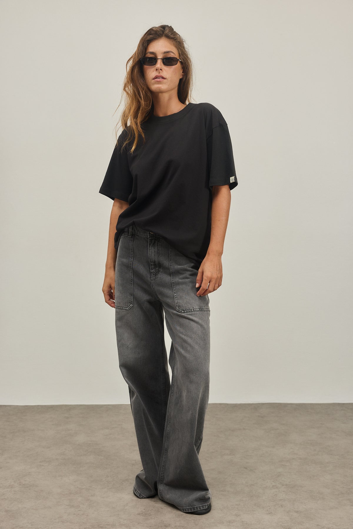 Gray THE STREGNTH T-SHIRT טי שירט קצרה EMILY