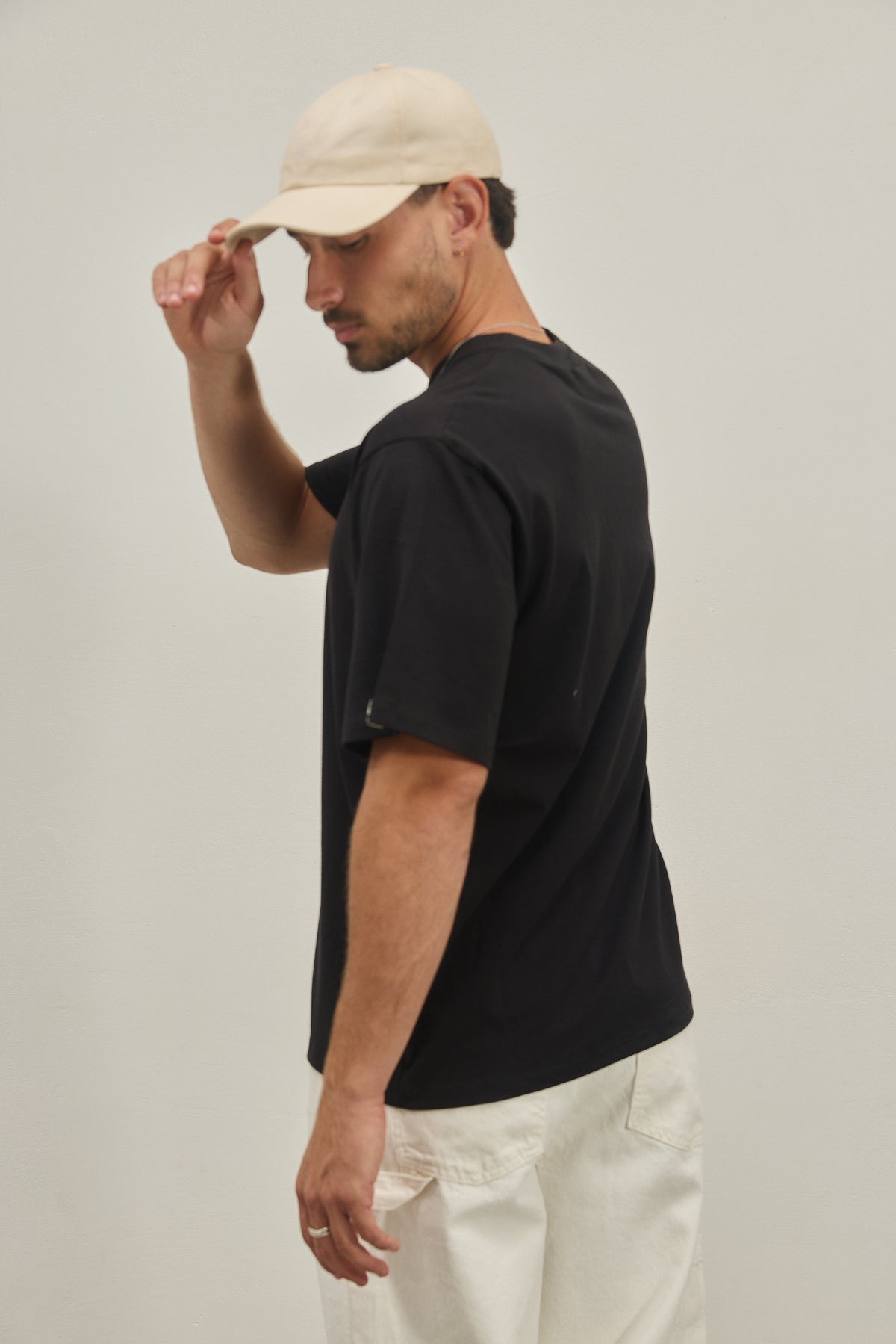 Gray THE STREGNTH T-SHIRT טי שירט קצרה EMILY