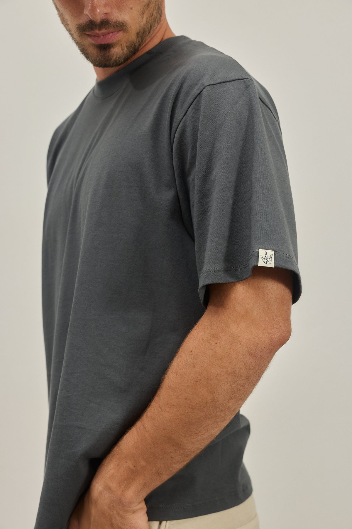 Dark Slate Gray THE STREGNTH T-SHIRT טי שירט קצרה EMILY