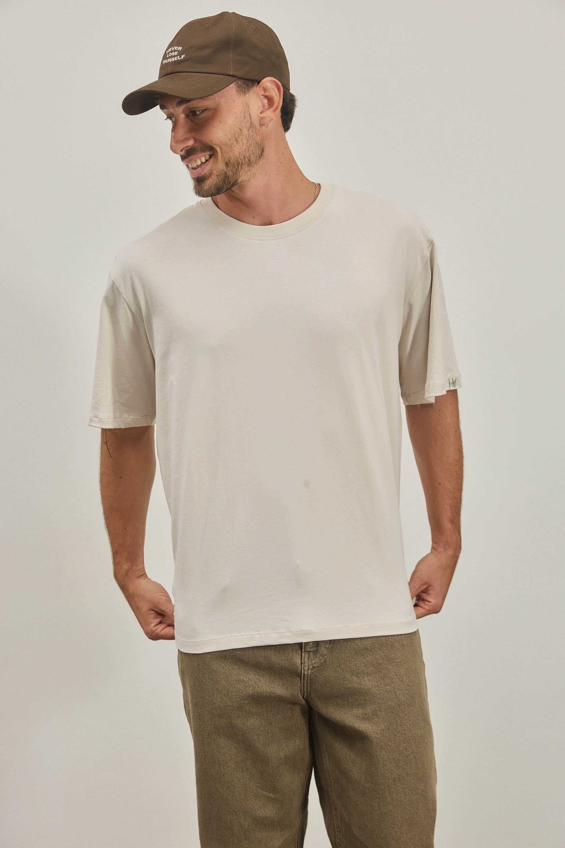 Gray THE STREGNTH T-SHIRT טי שירט קצרה EMILY