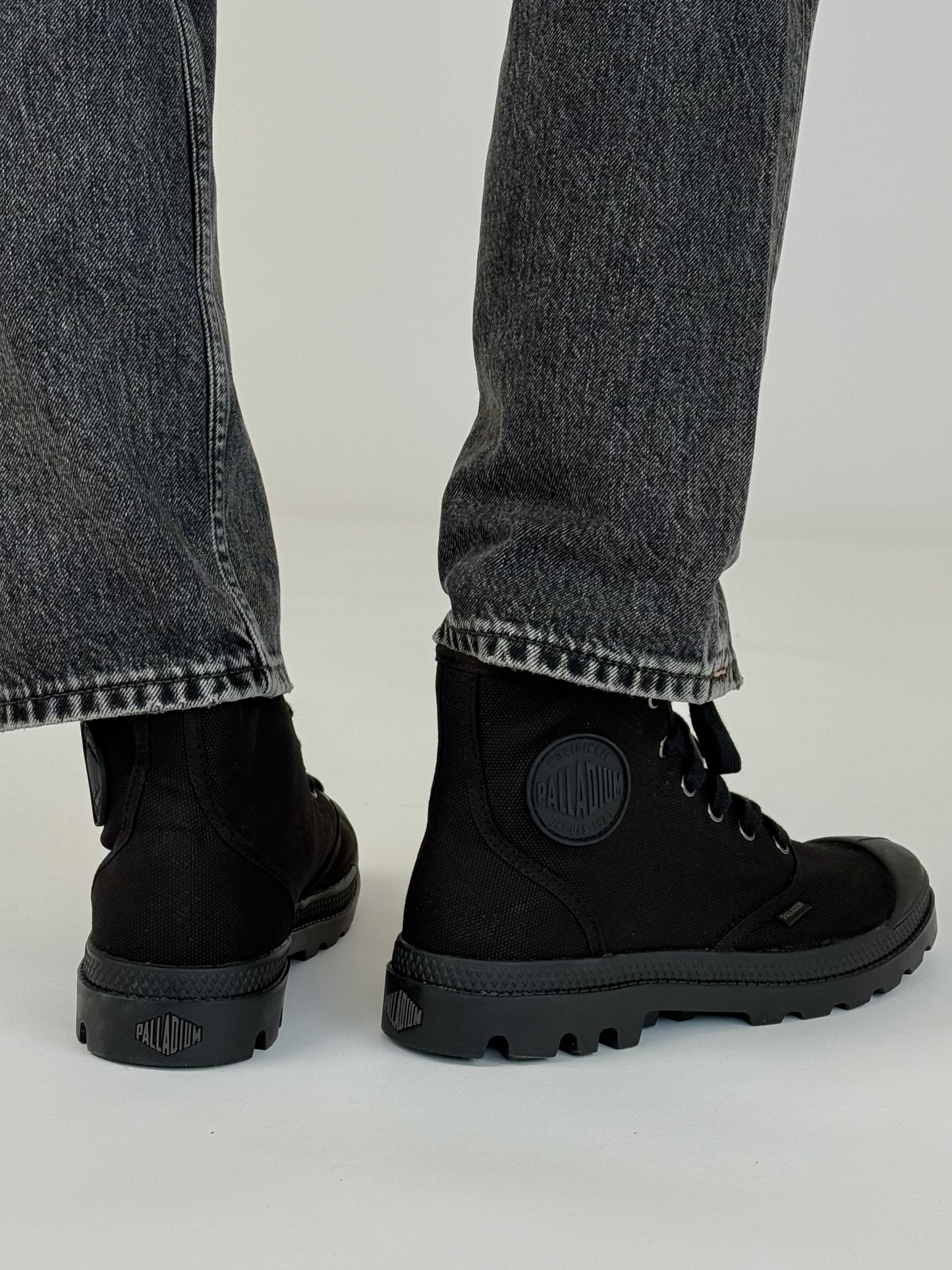 Black נעלי קנבס גבוהות לגברים Pampa PALLADIUM