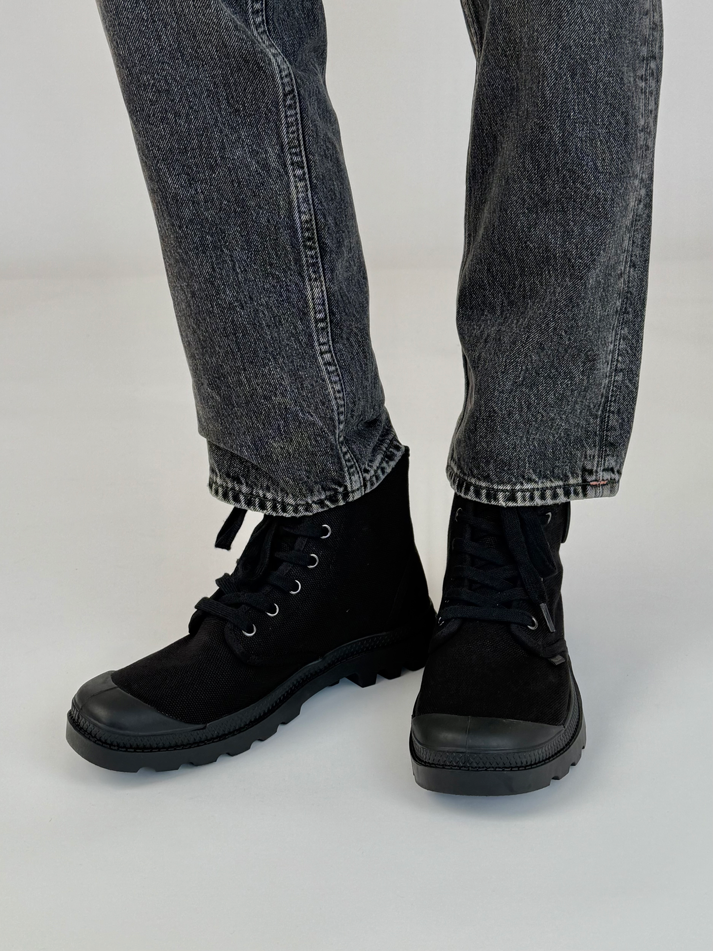 Black נעלי קנבס גבוהות לגברים Pampa PALLADIUM