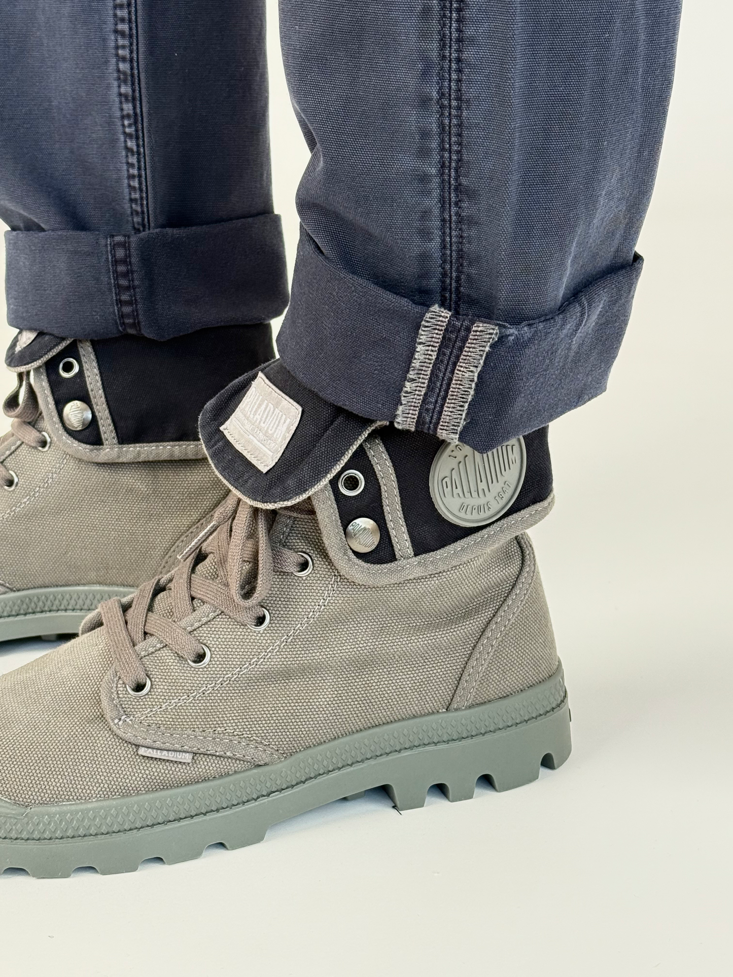 Gray נעלי קנבס לגברים Baggy PALLADIUM