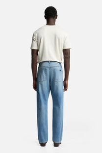 White Smoke ג׳ינס ארוך לגברים Modern Straight Formentera – Straight Fit SEVEN FOR ALL MANKIND