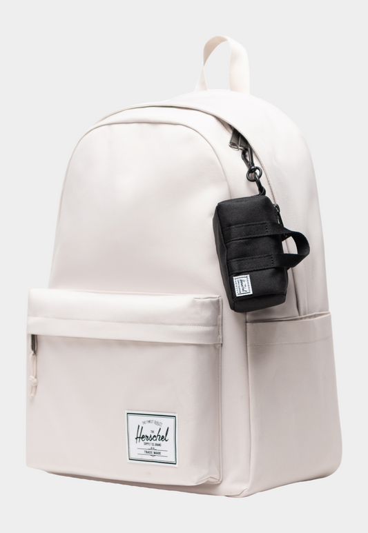 Lavender HERSCHEL NOVEL DUFFLE BAG CHARM מחזיק מפתחות HERSCHEL