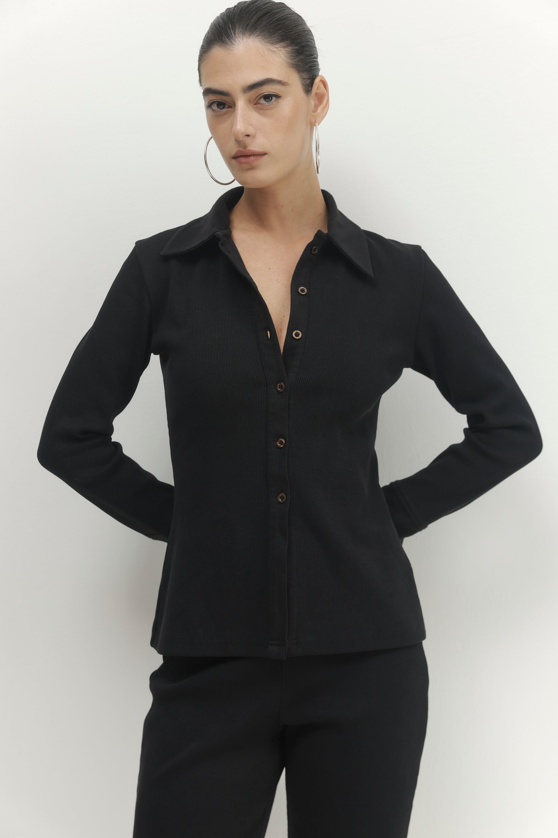 Light Gray חולצה מכופתרת ארוכה עם צווארון Pleated PAPER