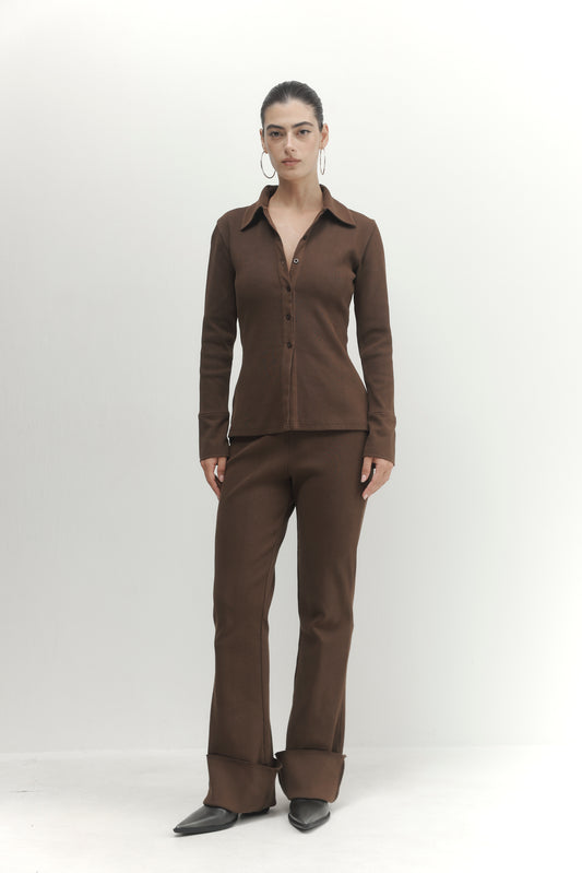 Beige חולצה מכופתרת ארוכה עם צווארון Pleated PAPER