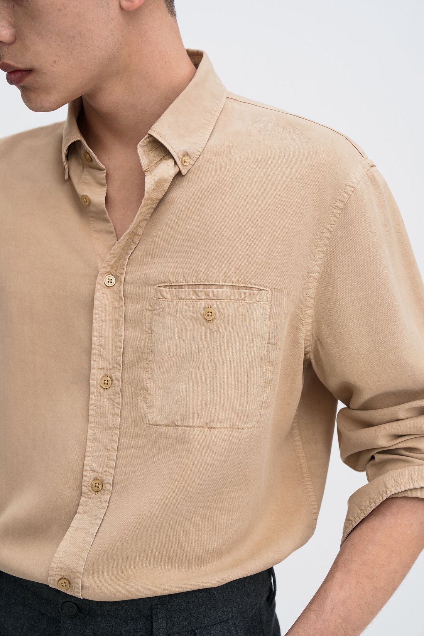 Tan חולצה מכופתרת ארוכה לגברים Zachary FILIPPA K