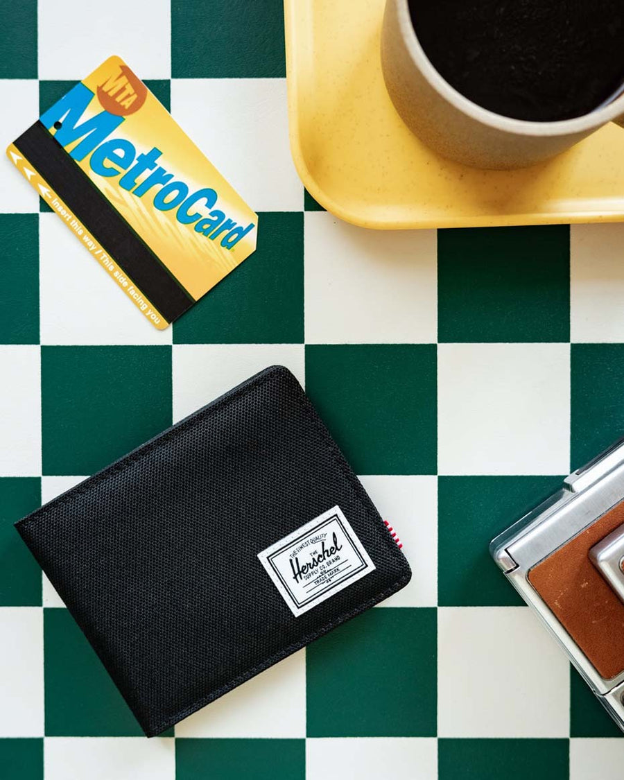 Black ROY WALLET ארנק HERSCHEL