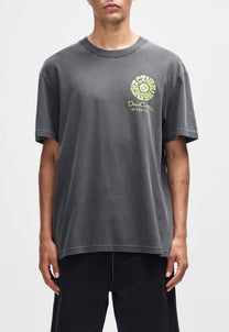 Black חולצת טי שירט קצרה לגברים Canggu Address Tee Anthracite DEUS EX MACHINA