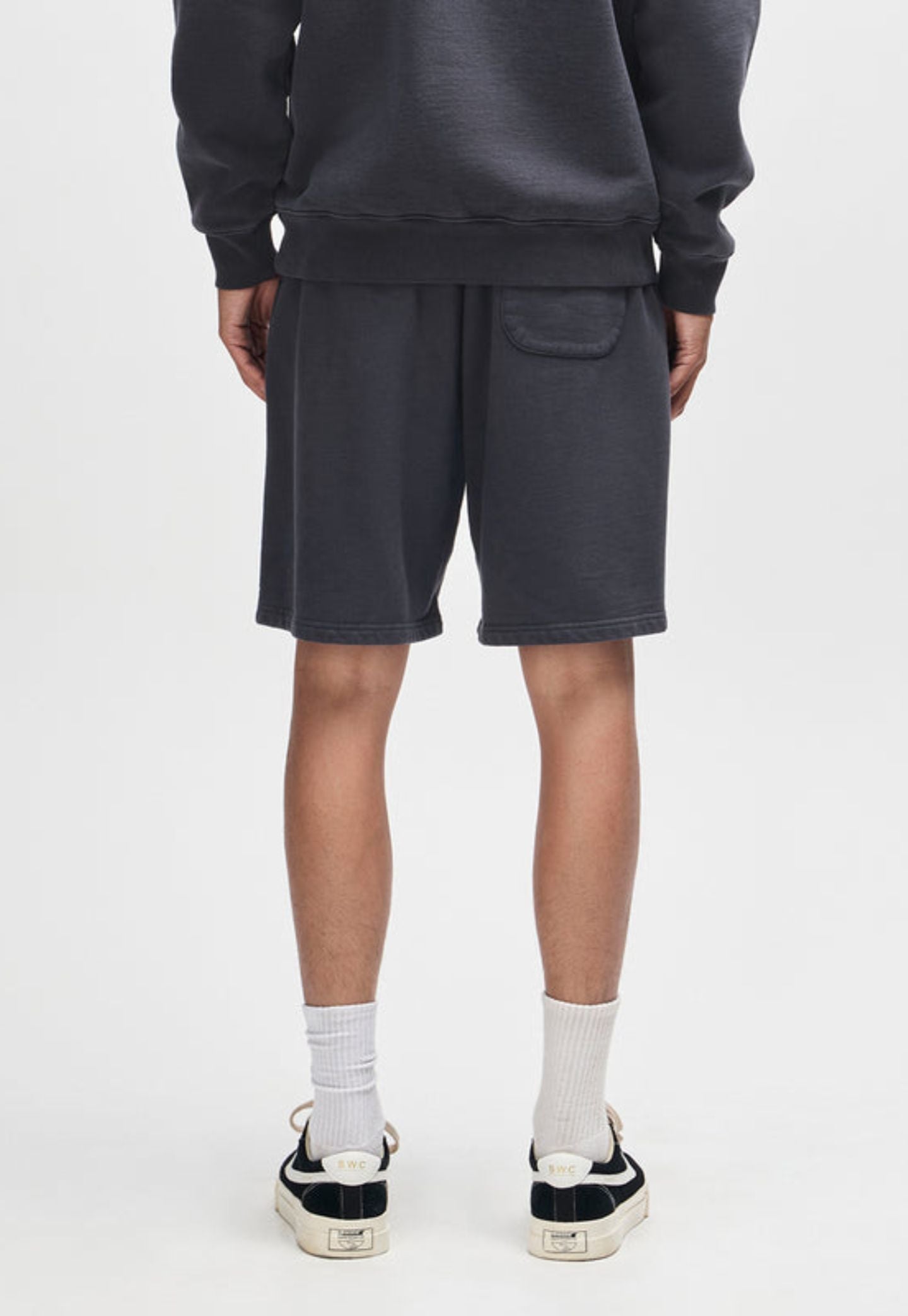 Lavender מכנסי שורטס פוטר לגברים Shield Garment Dyed Track Short Black DEUS EX MACHINA