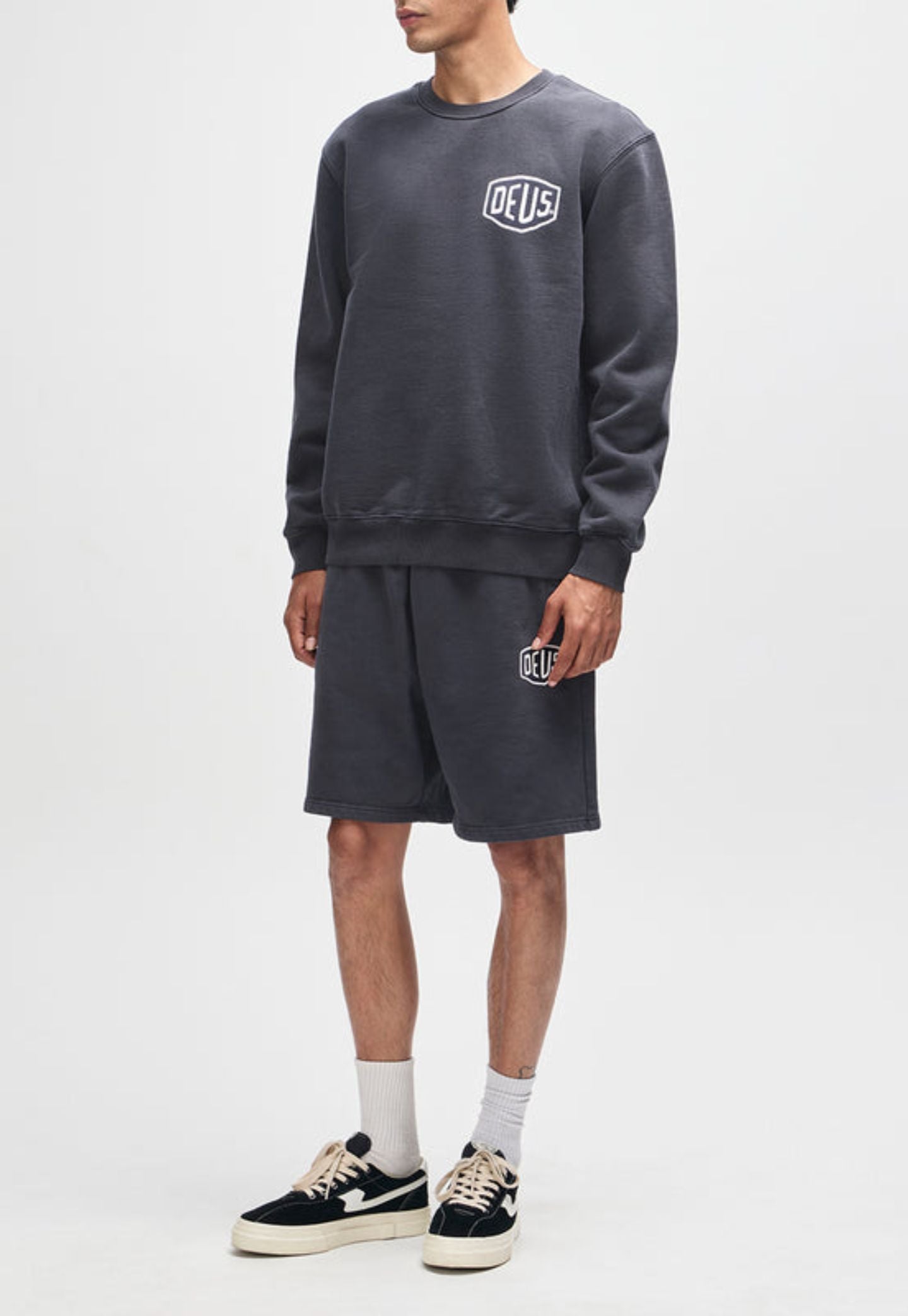 Lavender מכנסי שורטס פוטר לגברים Shield Garment Dyed Track Short Black DEUS EX MACHINA