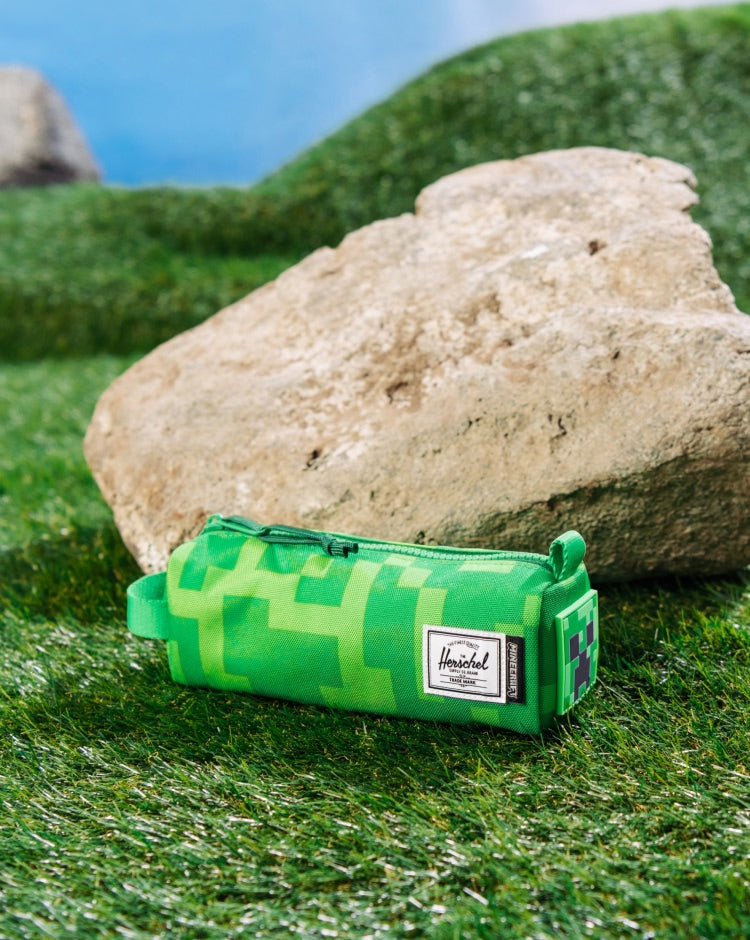 Dark Olive Green קלמר Minecraft Settlement Pencil Case HERSCHEL