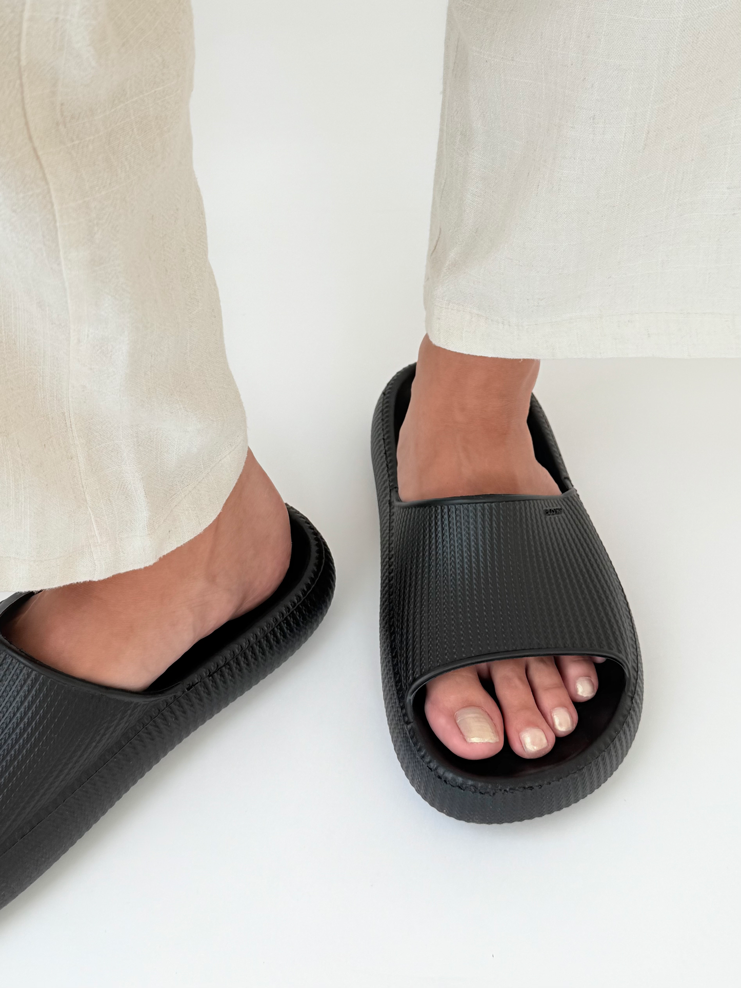 Light Gray כפכפי סלייד לנשים Leveza ZAXY